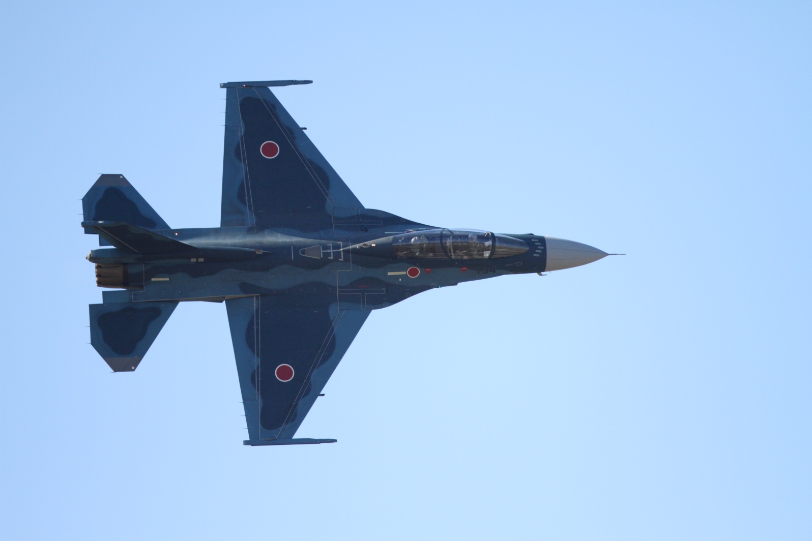 F-2によるナイフエッジ